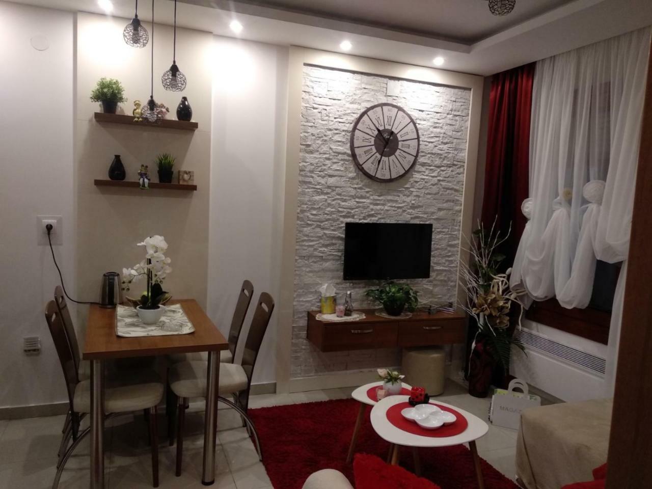 Vesna Apartman วรินรัชกา บานยา ภายนอก รูปภาพ